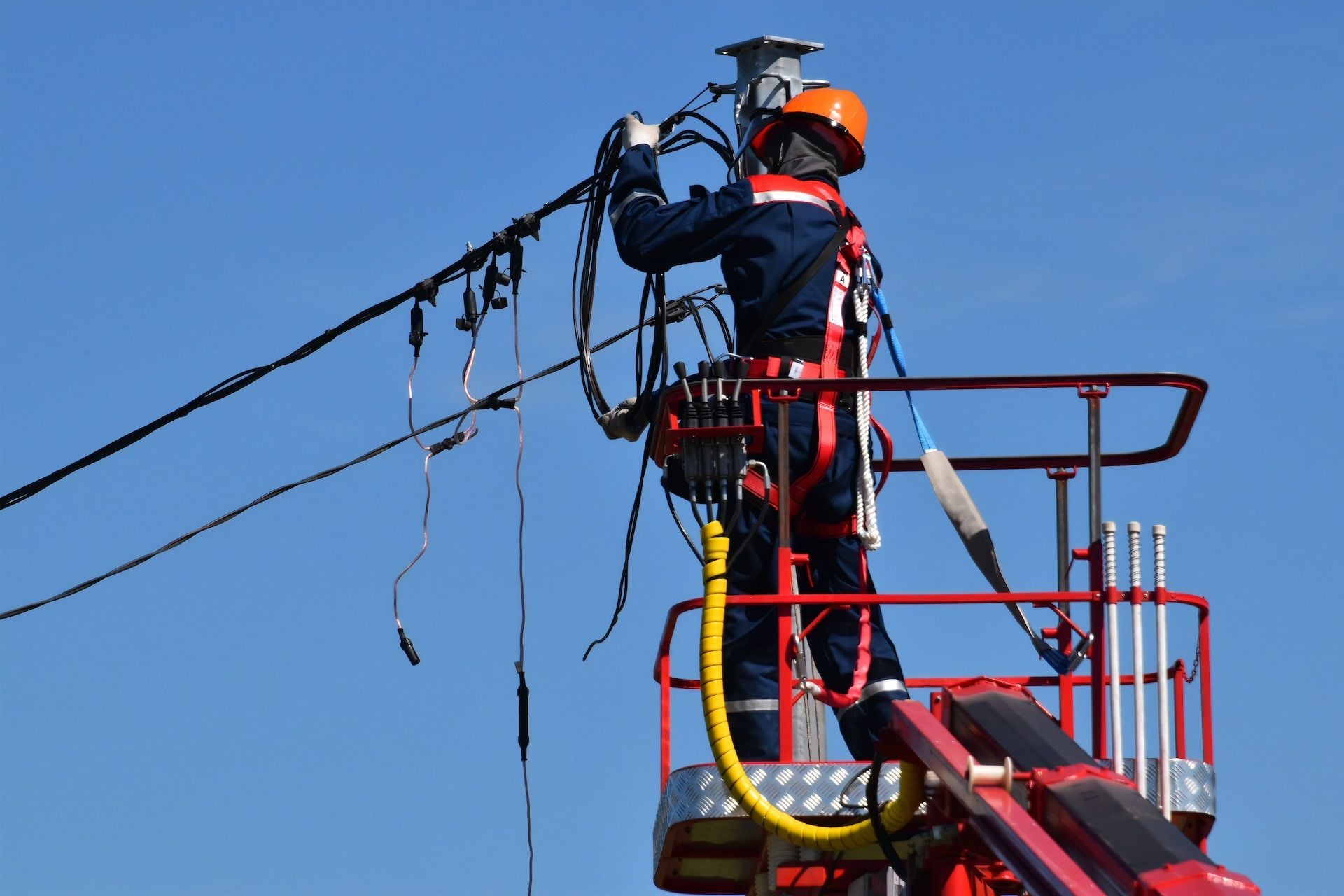 Knock On Wood: State Officials Say Power Outages Unlikely This Summer