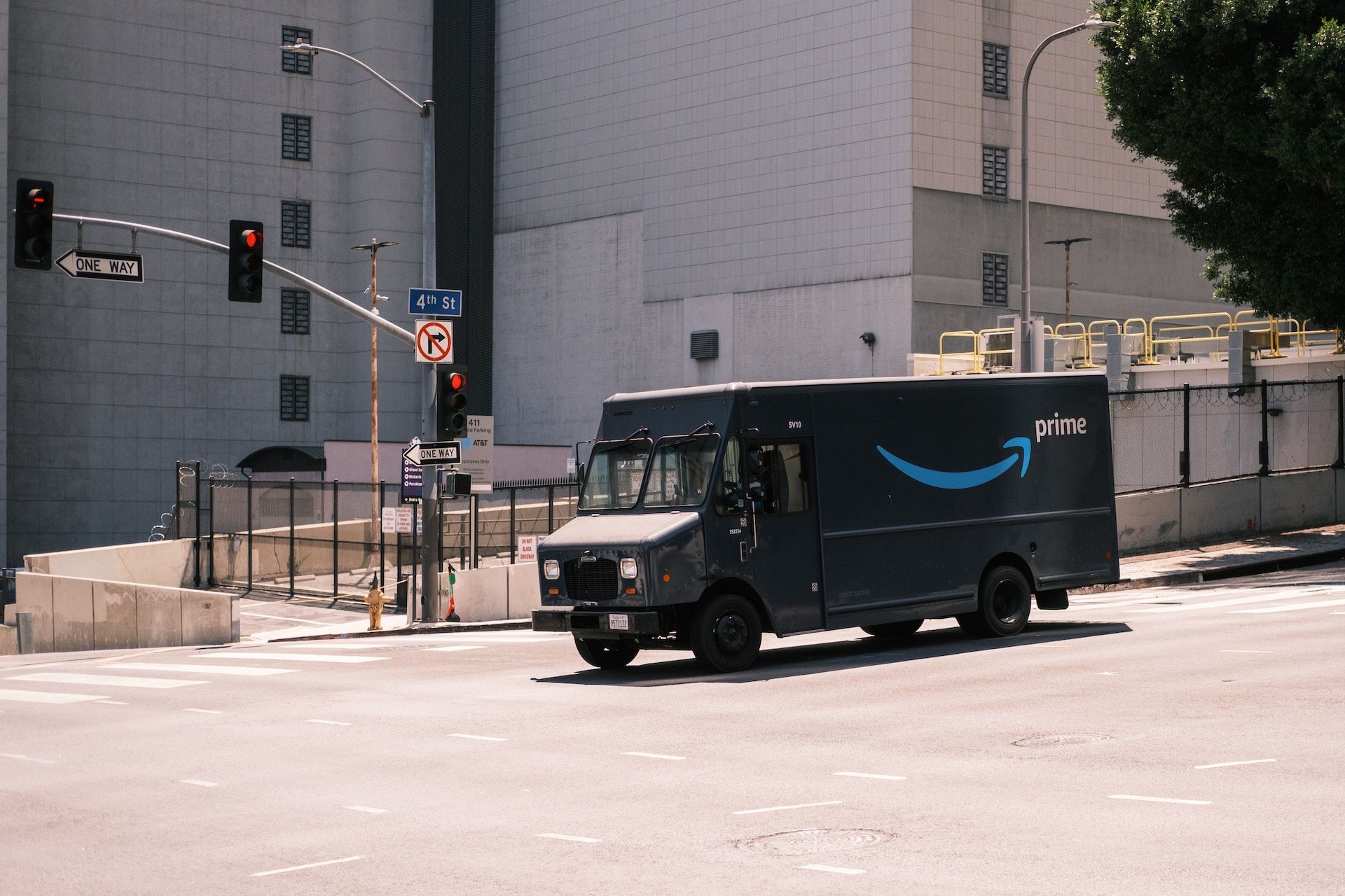 SF Delivery Drivers Targeted In Crimes Twice In Two Days
