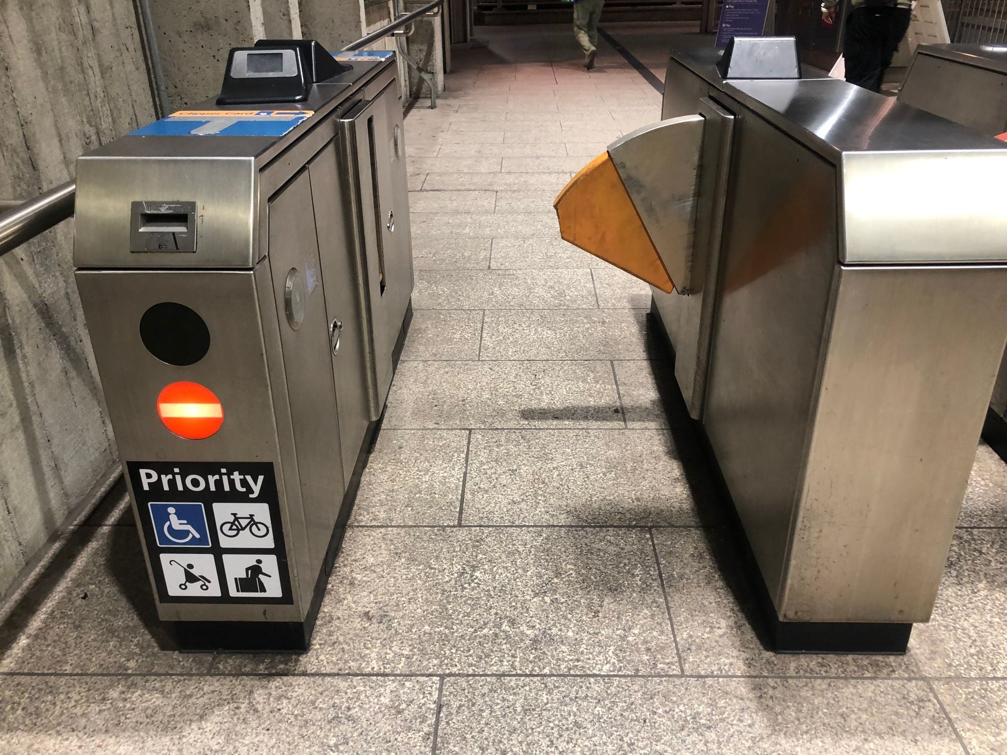 BART Awards Contract For 775 New Supposedly Evasion-Proof Replacement Fare Gates