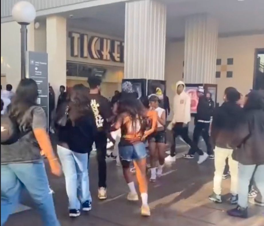 Emeryville Mall Brawl Between Hundreds of Teens Leaves One Stabbed, One Arrested