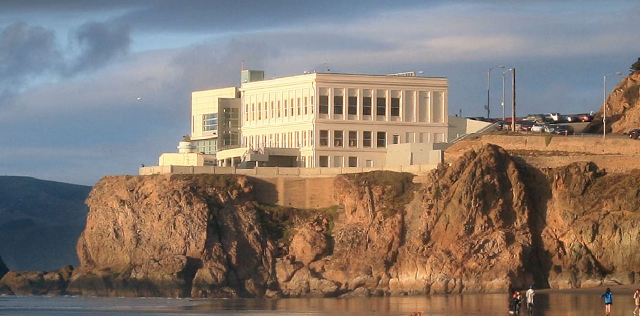 Cliff House Plans Sound Ferry Building-Esque With Multiple Food Vendors and Cafes, and a Plaza With Cart Vendors