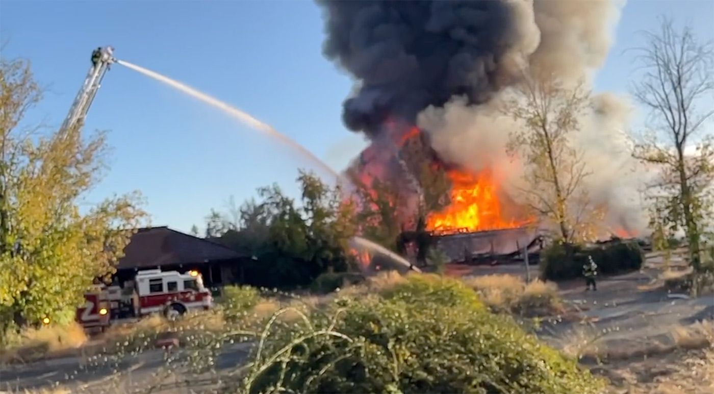 Shopping Center Fire Sends Smoke Soaring Over Livermore Sunday