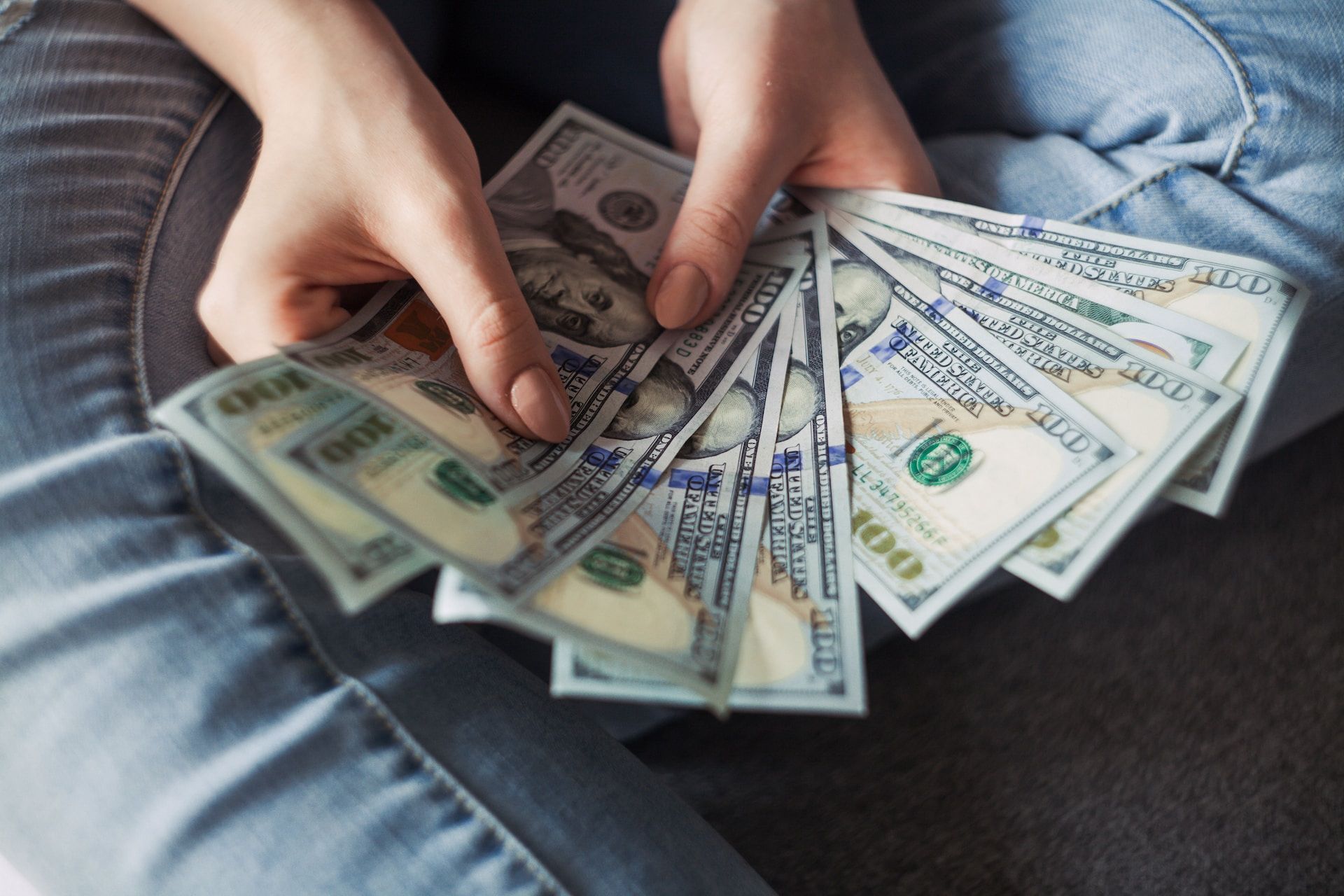 Tenderloin Check Cashing Employee Arrested for Laundering Money for Drug Dealer
