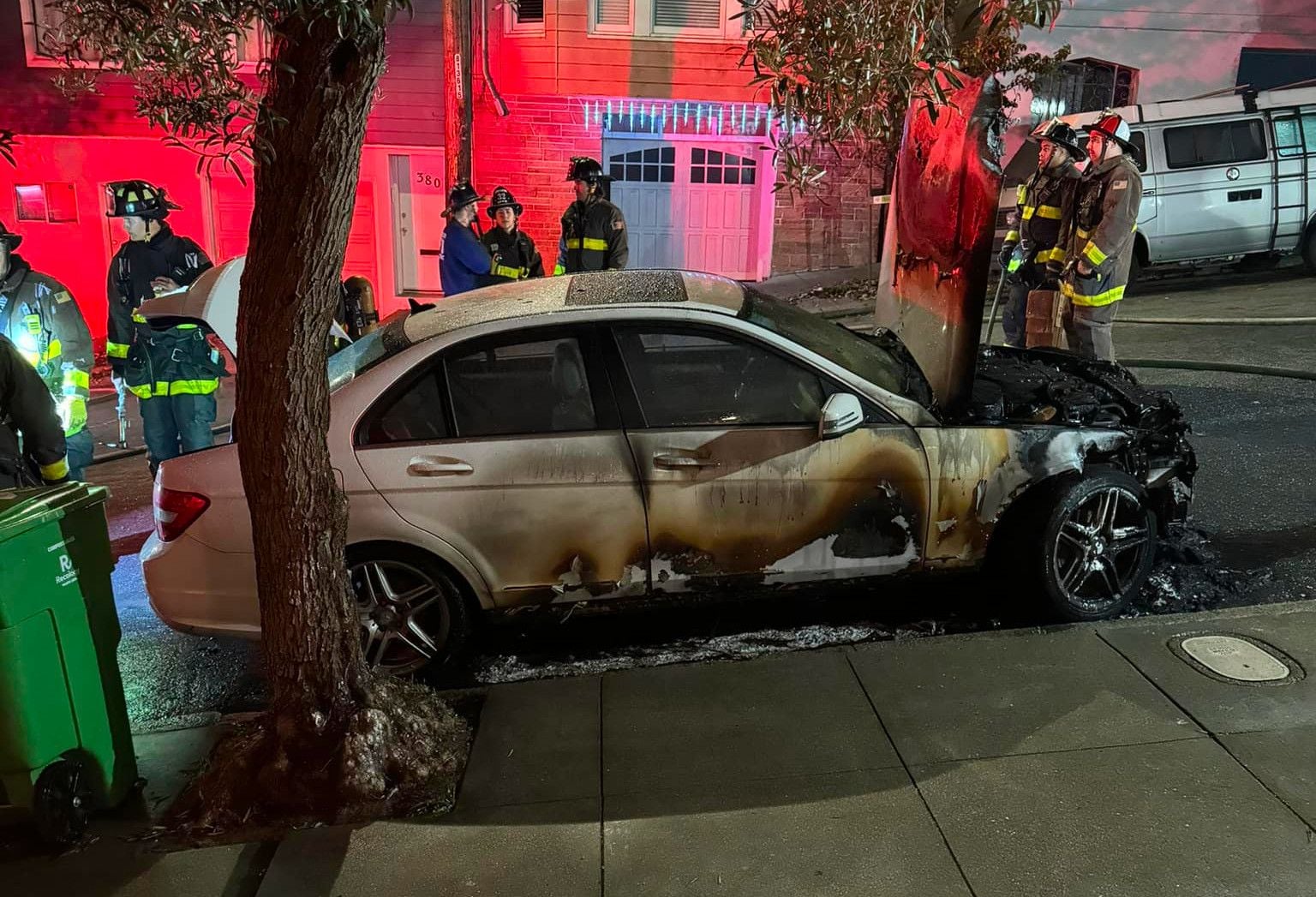 Arsonist Torched Four Cars in Bernal Heights on New Year’s Eve, Reportedly Tried to Burn House Too