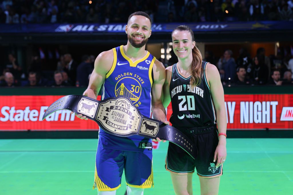 Sunday Links: Steph Curry Narrowly Beats WNBA Star Sabrina Ionescu In First-Ever Cross-League 3-Point Competition