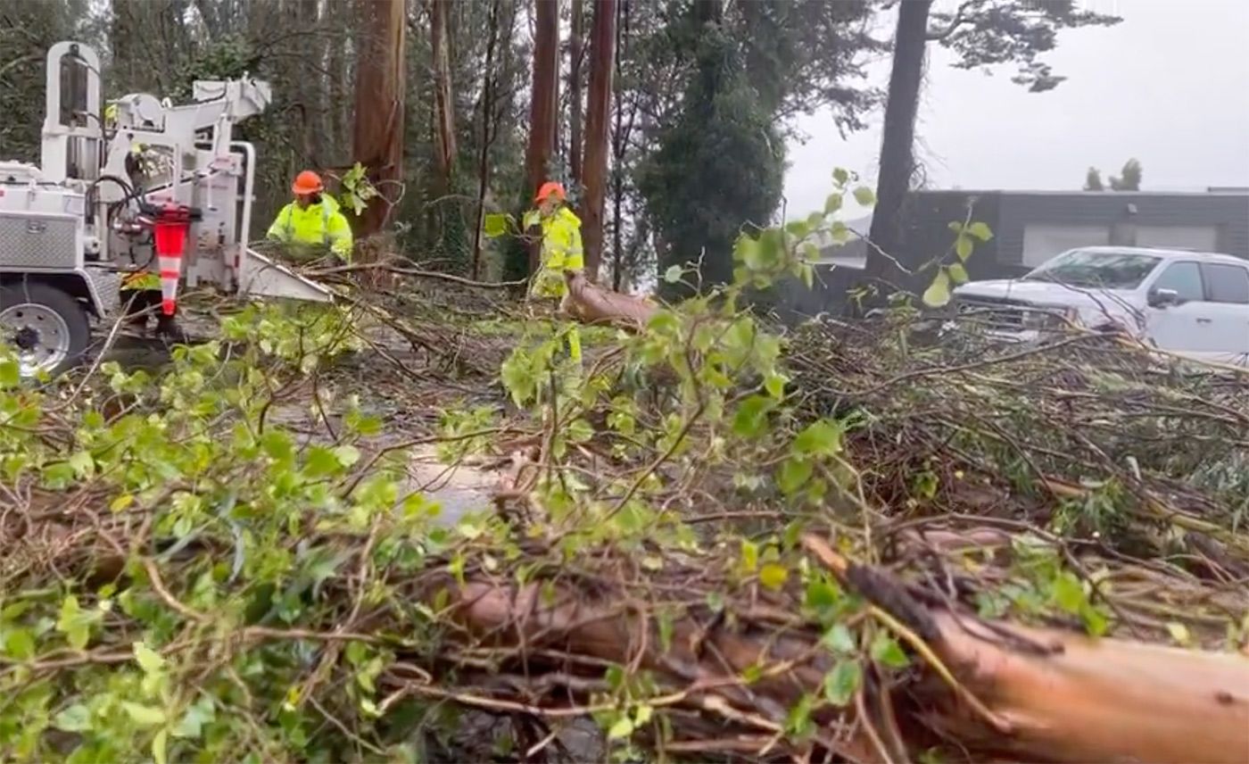 Monday Morning Headlines: Thousands Still Without Power In Bay Area