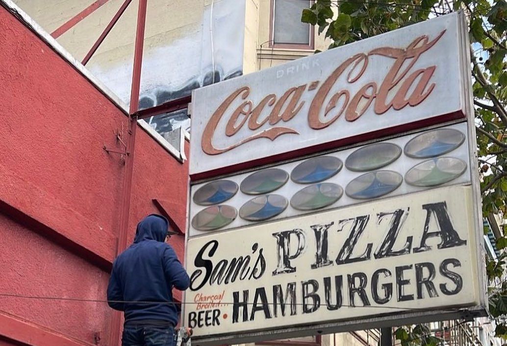 North Beach Mainstay Sam’s Burgers Gets Front Window Smashed By Rando
