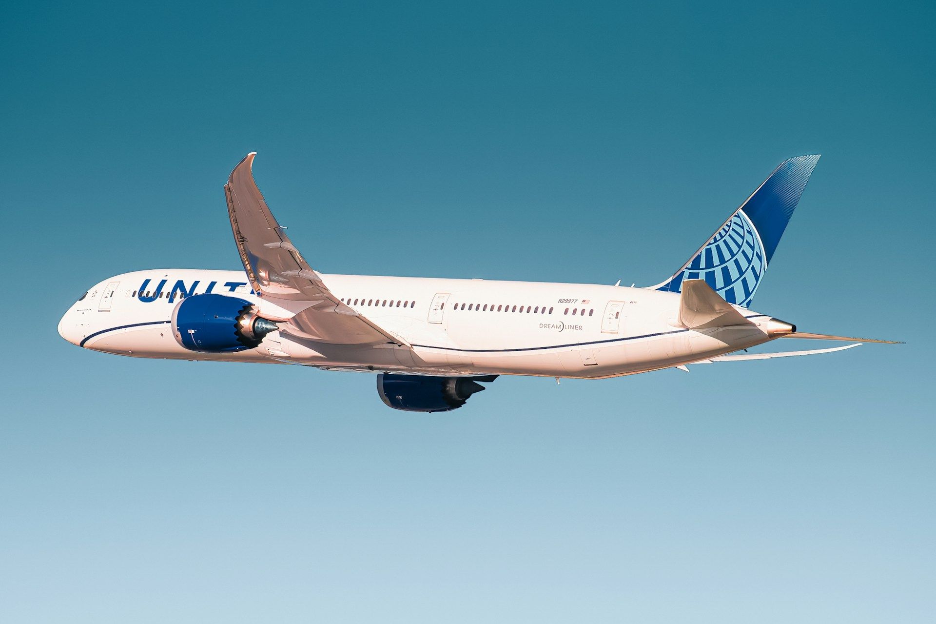 Toilet Overflows Into Cabin In Latest United Airlines Disaster on SFO-Bound Boeing Jet