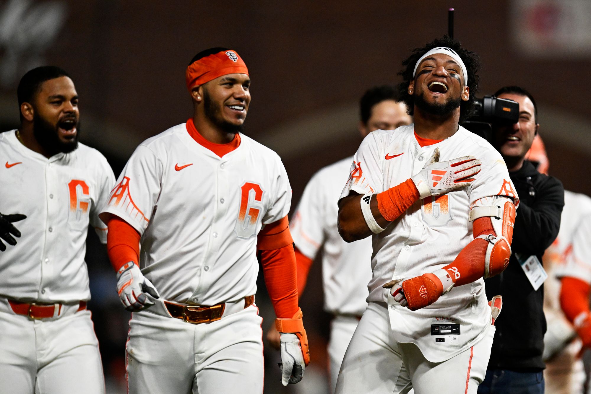 Surging Giants Now in Thick of Wild Card Race, Nearly Come to Blows as