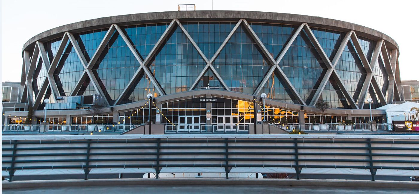Friday Morning Constitutional: Oakland Arena Concert Inexplicably Delayed Over Safety Concerns