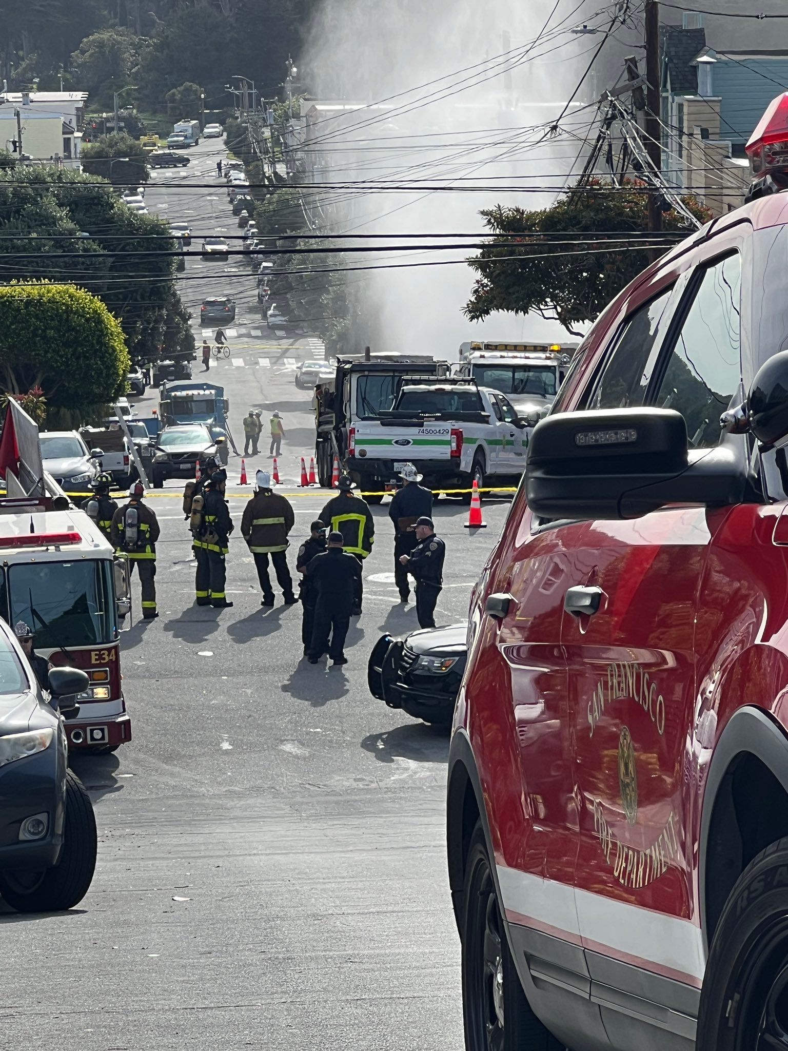 Richmond District Gas Leak Forces 15 People to Shelter Within Muni Bus, Leaves 2200 Homes Without Power