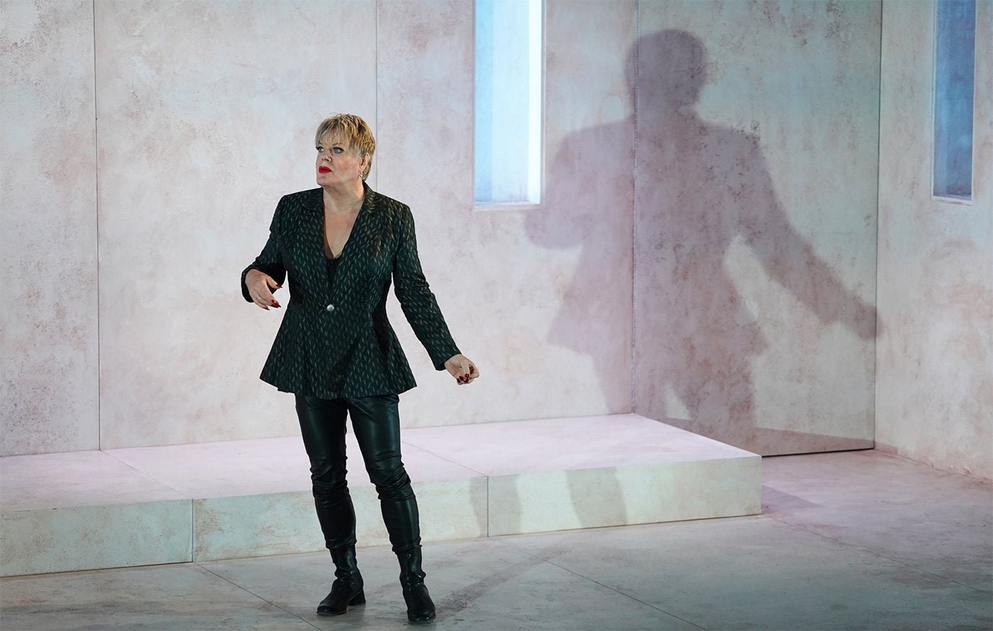 Eddie Izzard Bringing Solo 'Hamlet' to ACT's Strand Theater In April