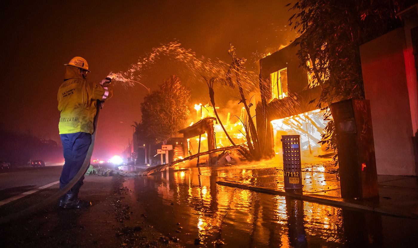Humpday Headlines: Wind-Fueled Palisades Fire Destroys 1,000 Structures
