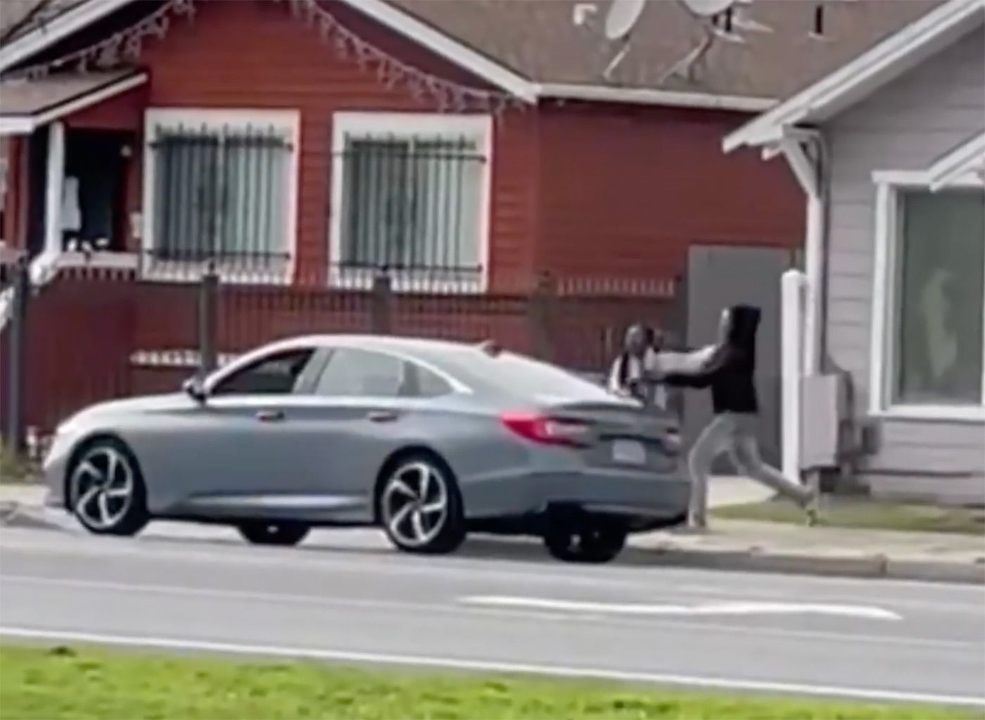 Friday Morning Constitutional: Abducted Oakland Woman Comes Forward