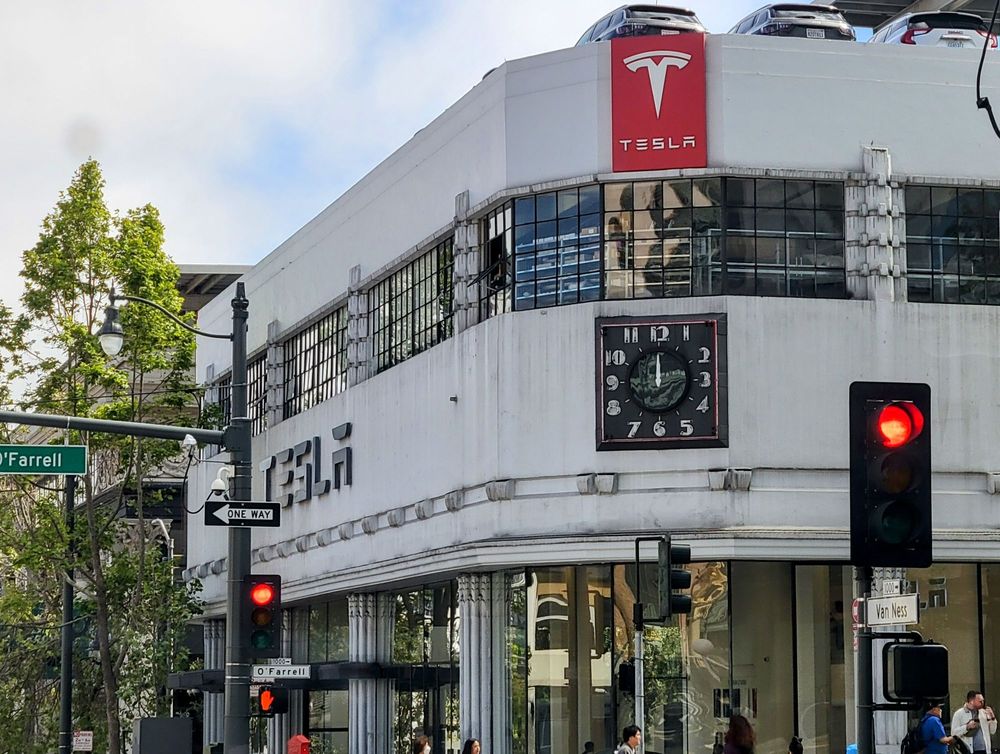 Turns Out That Tesla Showroom on Van Ness Is Operating Without Proper Permitting