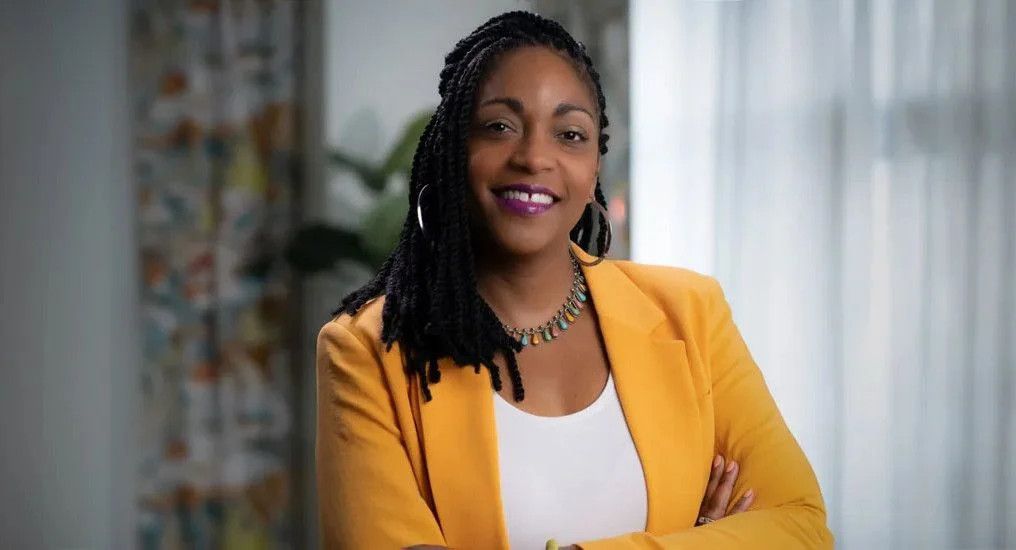 Oakland School Board Goes Through With Firing Longtime Superintendent, Still Gives No Explanation Why