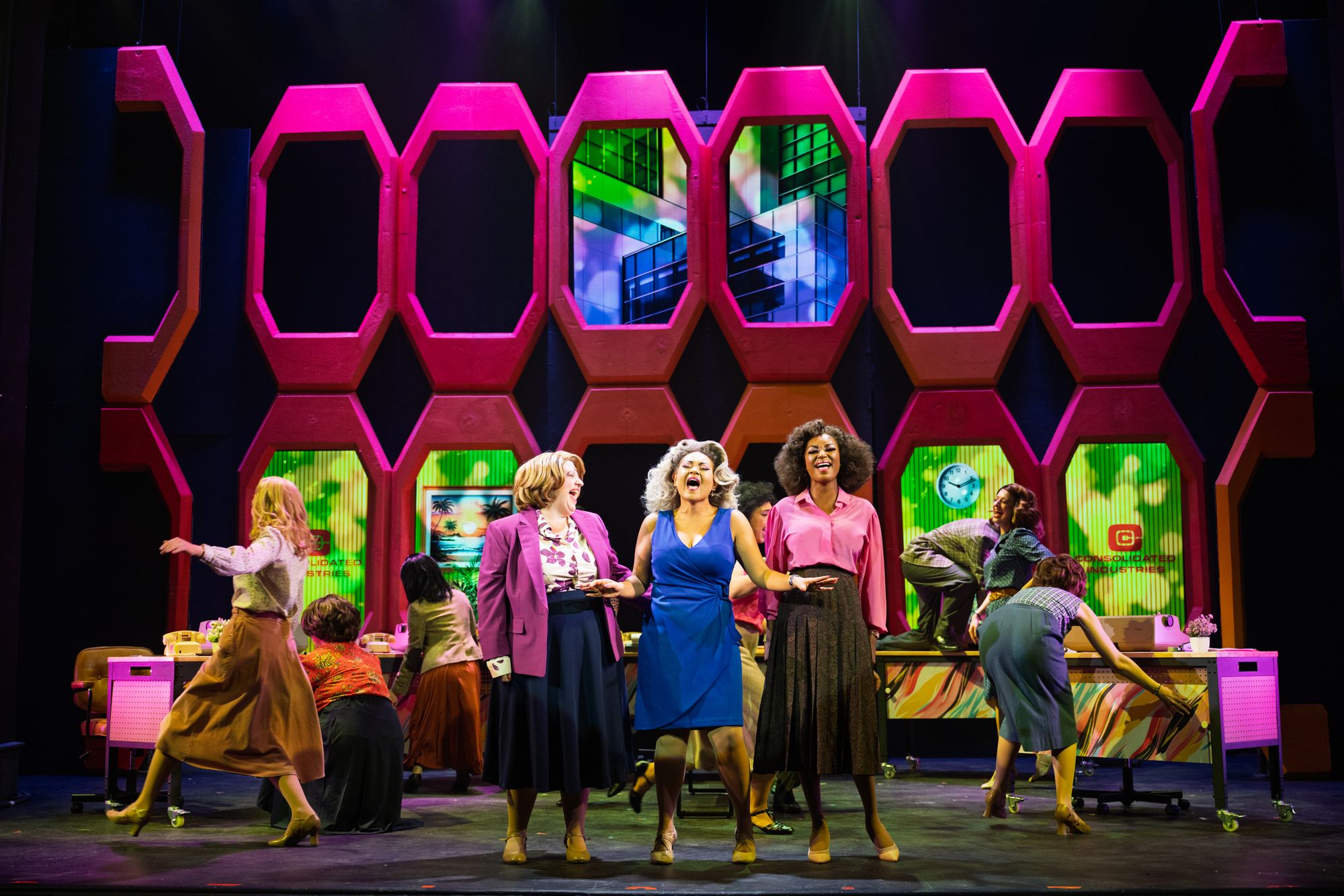 9 to 5: The Musical' at the Victoria Theatre Works All Day as a Screwball 1980s Nostalgia Romp