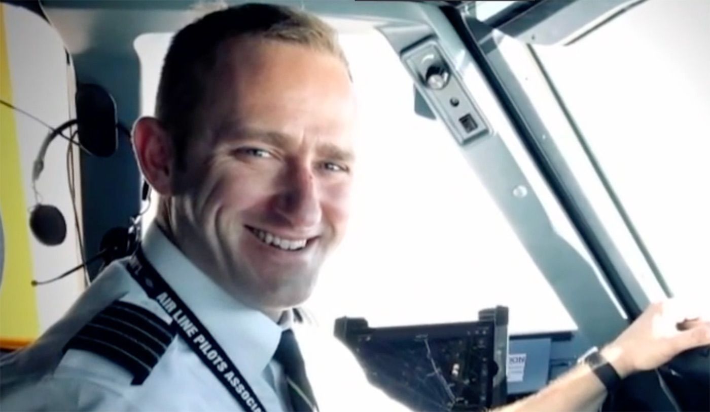 Former Alaska Airlines Pilot Takes Plea Deal In Case Involving Mushrooms, Dangerous Cockpit Freakout