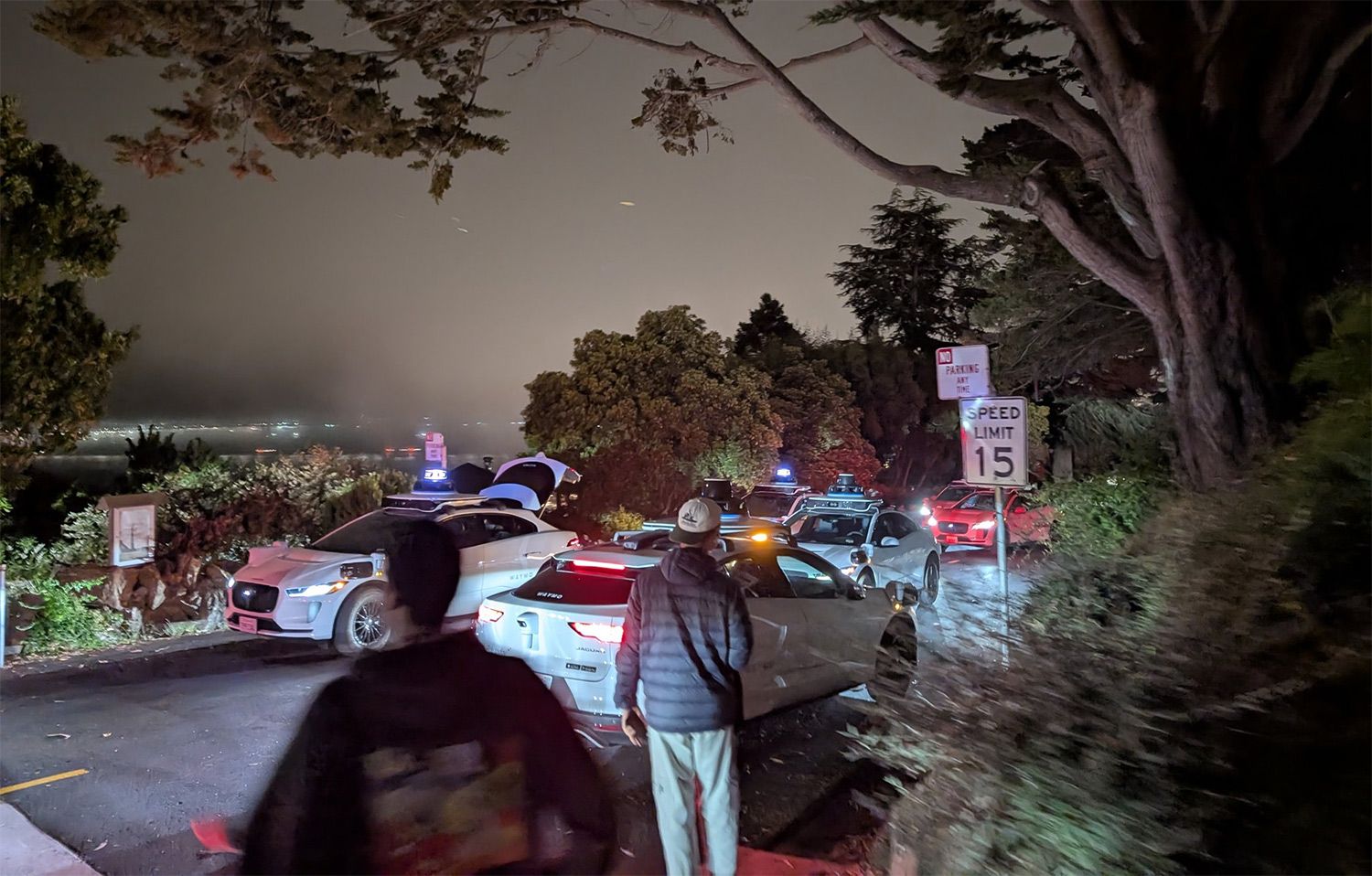 50 Waymos Sent to Dead-End SF Street In Prankster's 'DDOS Attack'
