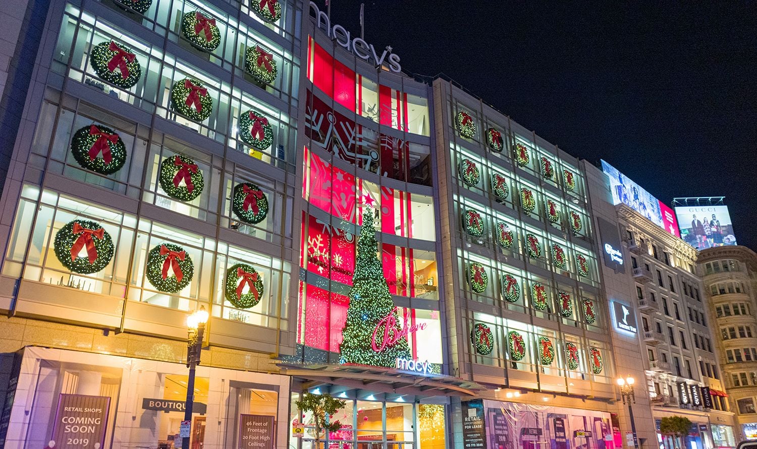 Post-Thanksgiving Headlines: No Santa at Macy's This Year