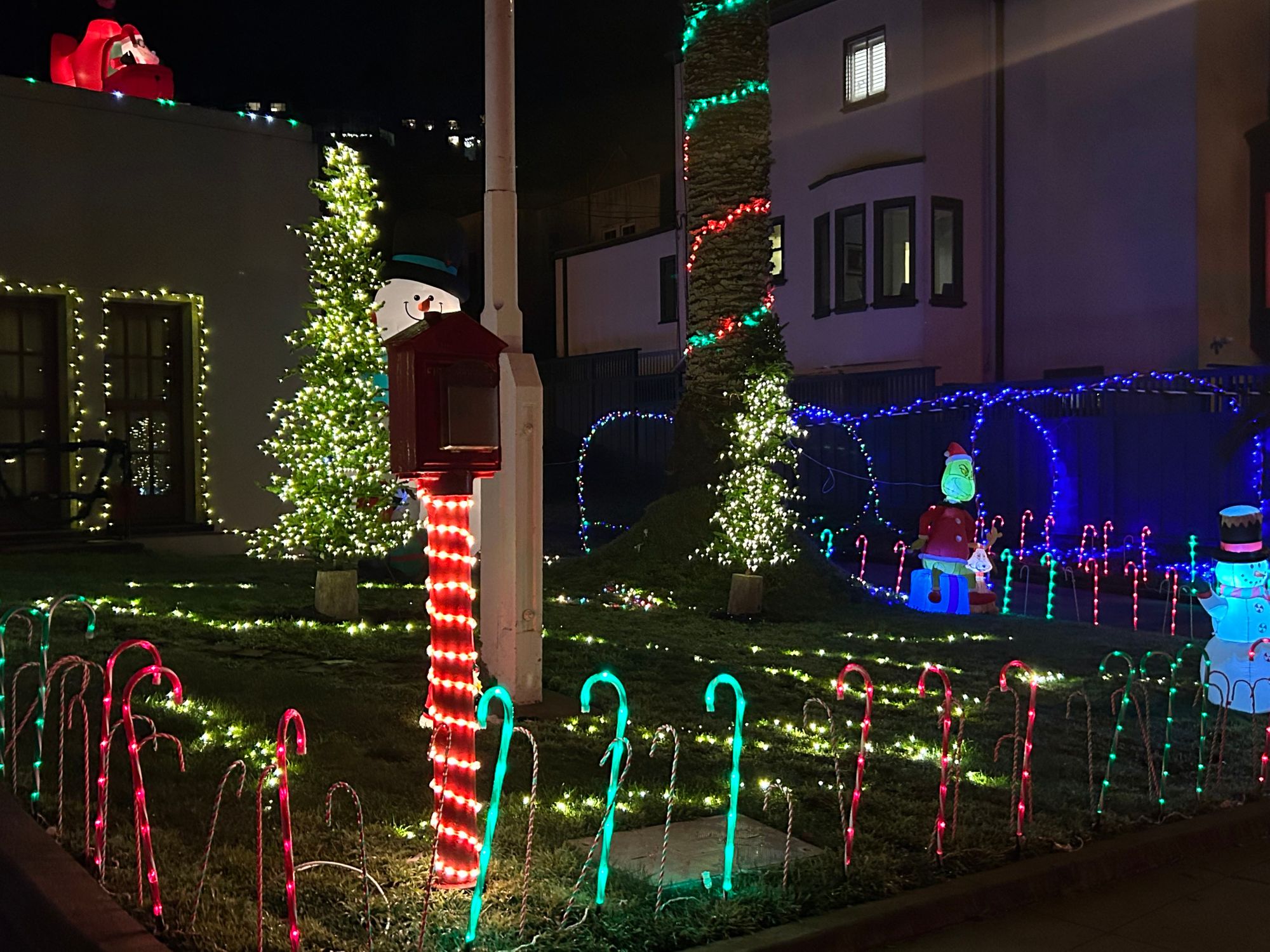 SF Fire Department Holiday Decorations Contest is Saturday, So Let’s Meet the Contestants