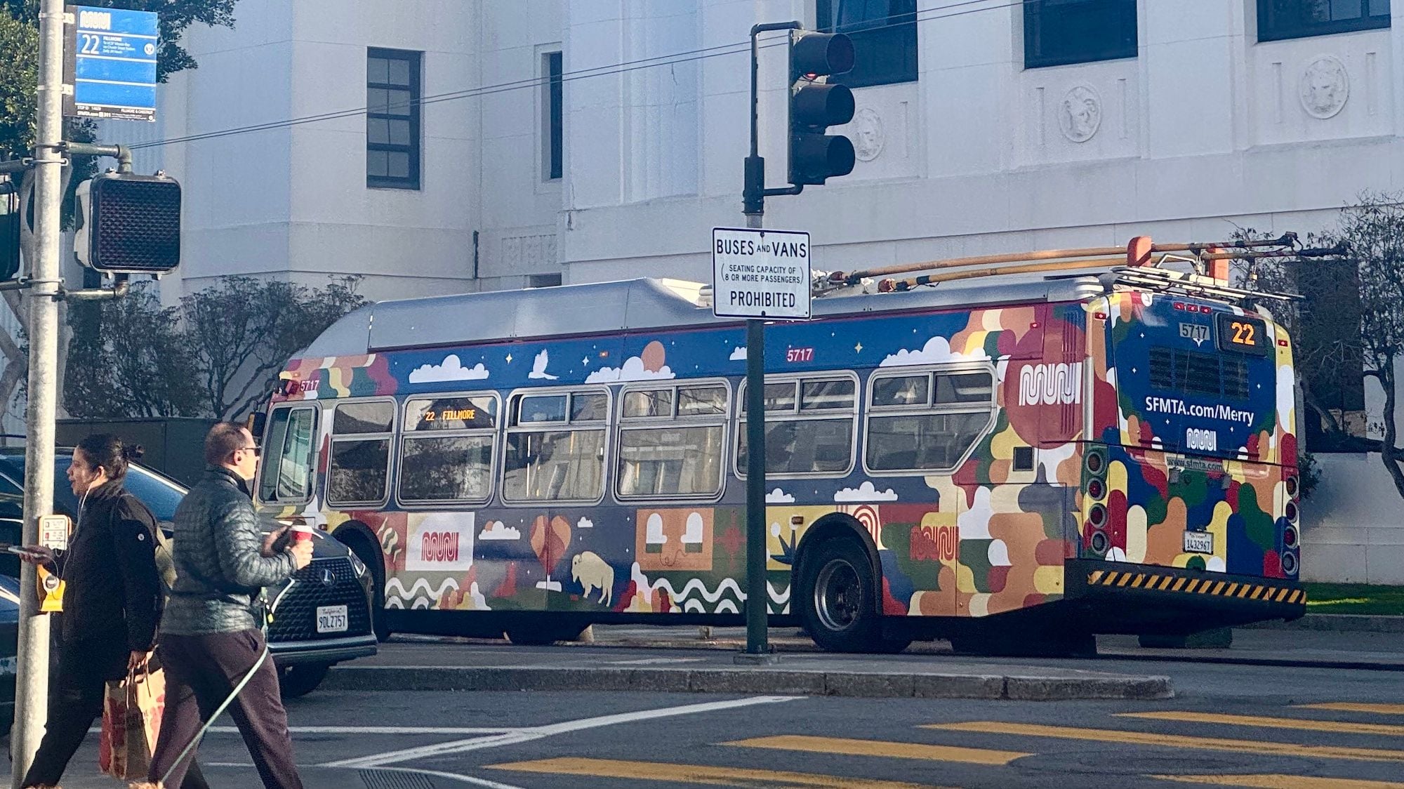 Saturday Links: Caltrain Launches Electric Holiday Train, Wins Fastest Growing Transit Agency'