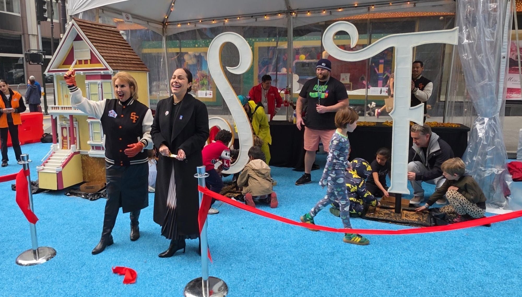 SF to Have First Rose Parade Float in Decades, But There Are No Rainbow Flags in Sight