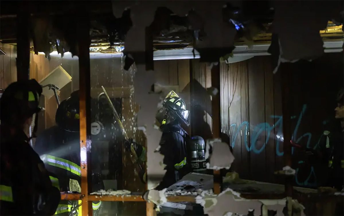 Monday Morning Headlines: Downtown Oakland Building Burns for Second Time