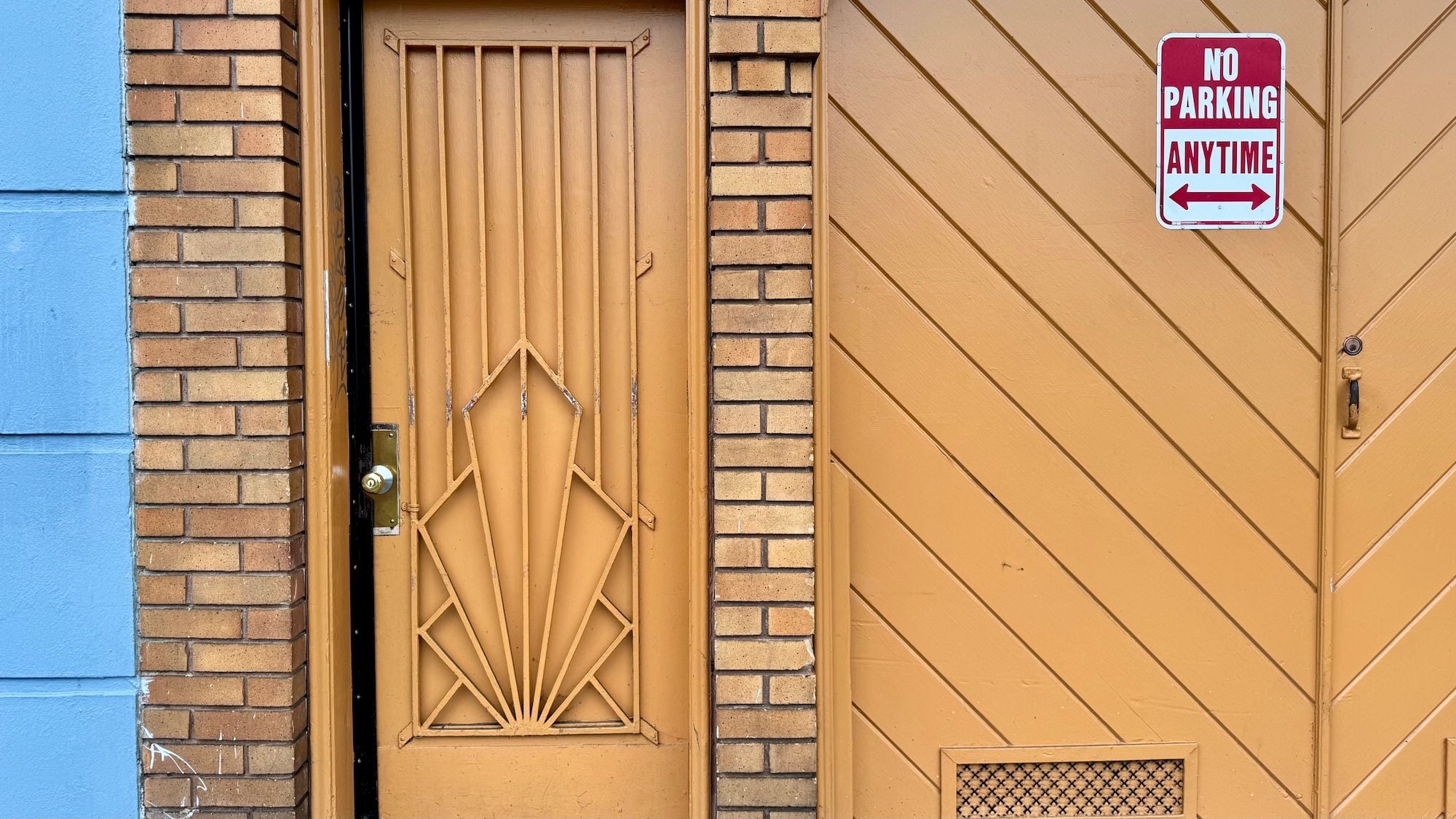 Sunday Links : Trump Will Not Be Attending Super Bowl , Calls Halftime Performers  Terrible Choice  