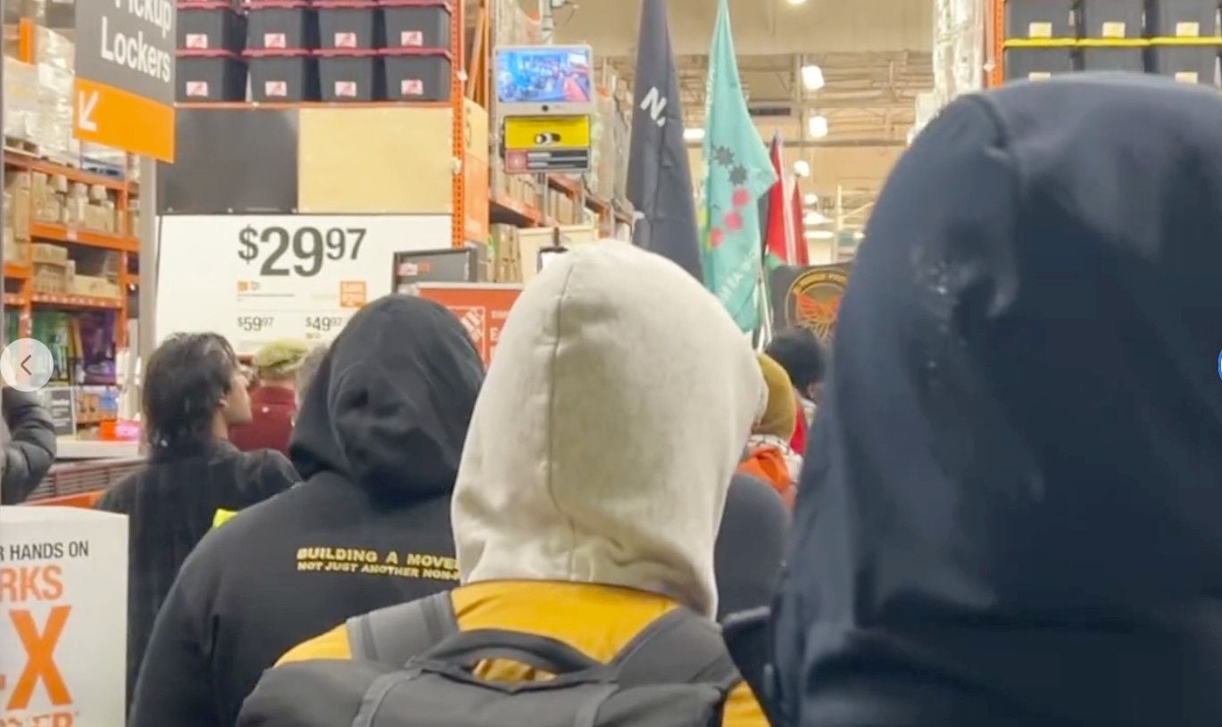 Emeryville Protesters Storm Home Depot and Target to Pressure Them Against Cooperating With ICE