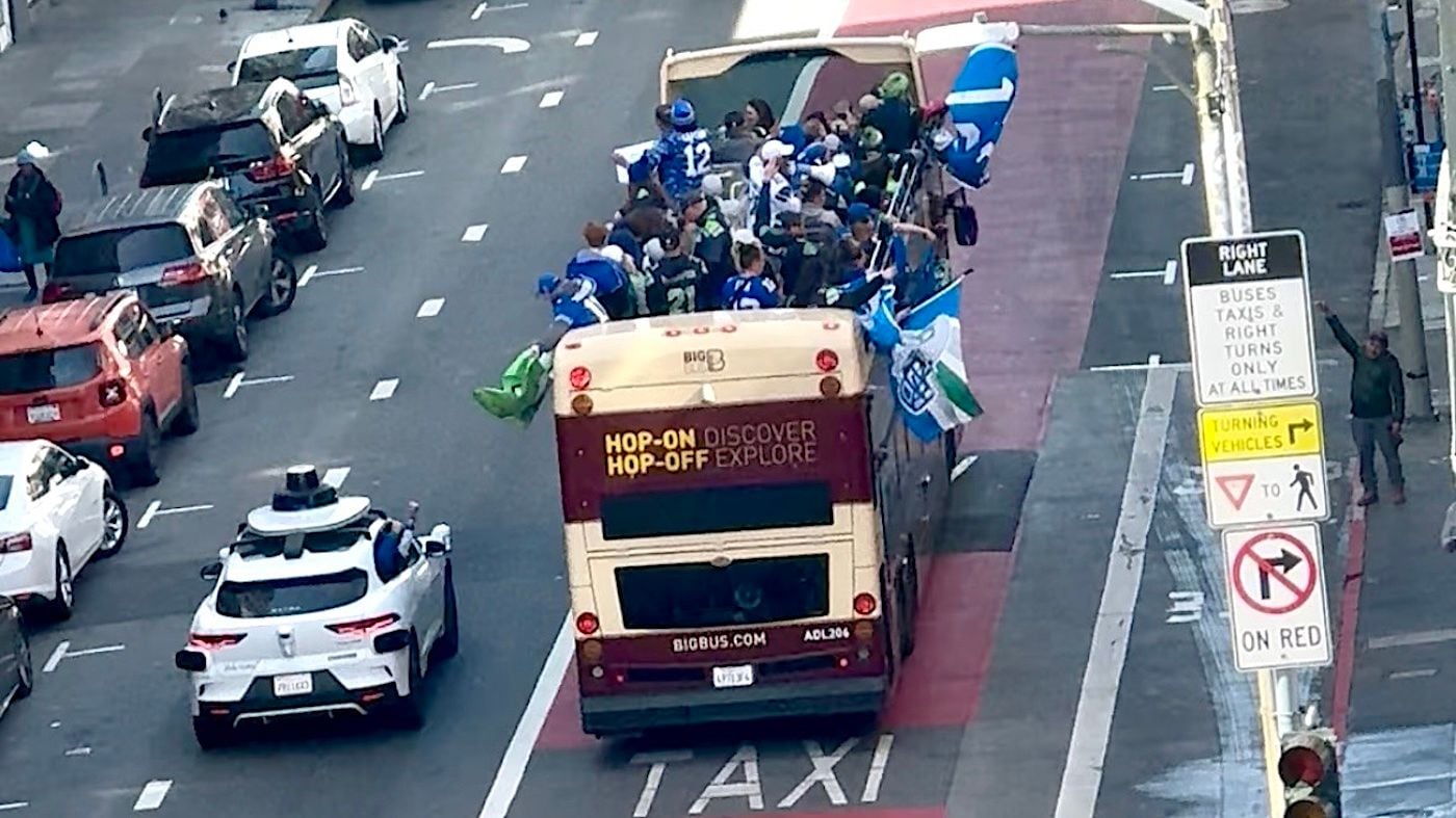 Sunday Links: Local Activists Remove Fence Illegally Blocking Access to Daly City Beach