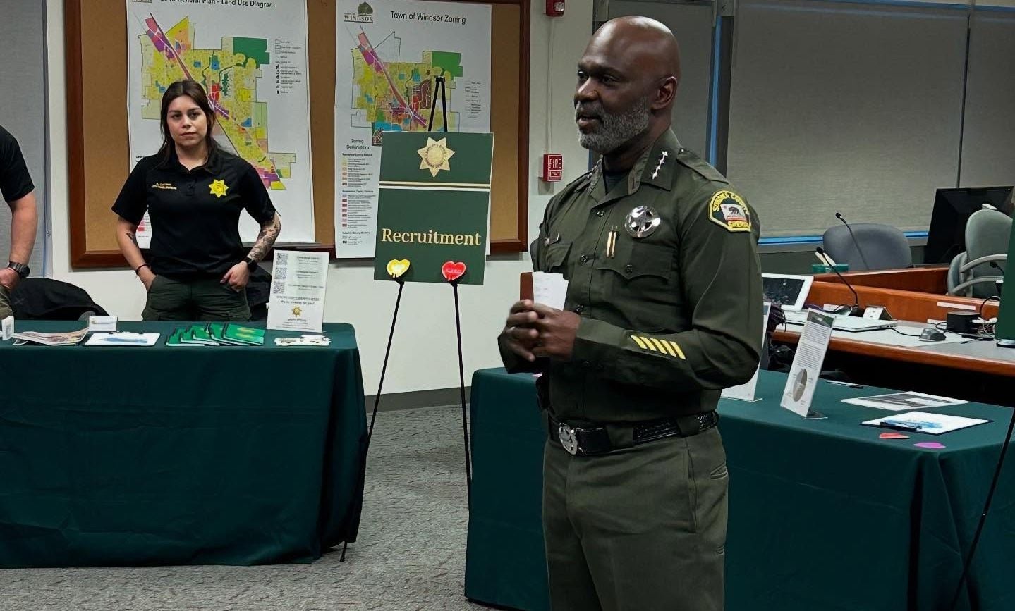 Protesters Confront Sonoma County Sheriff During Meet-and-Greet for Cooperating With ICE