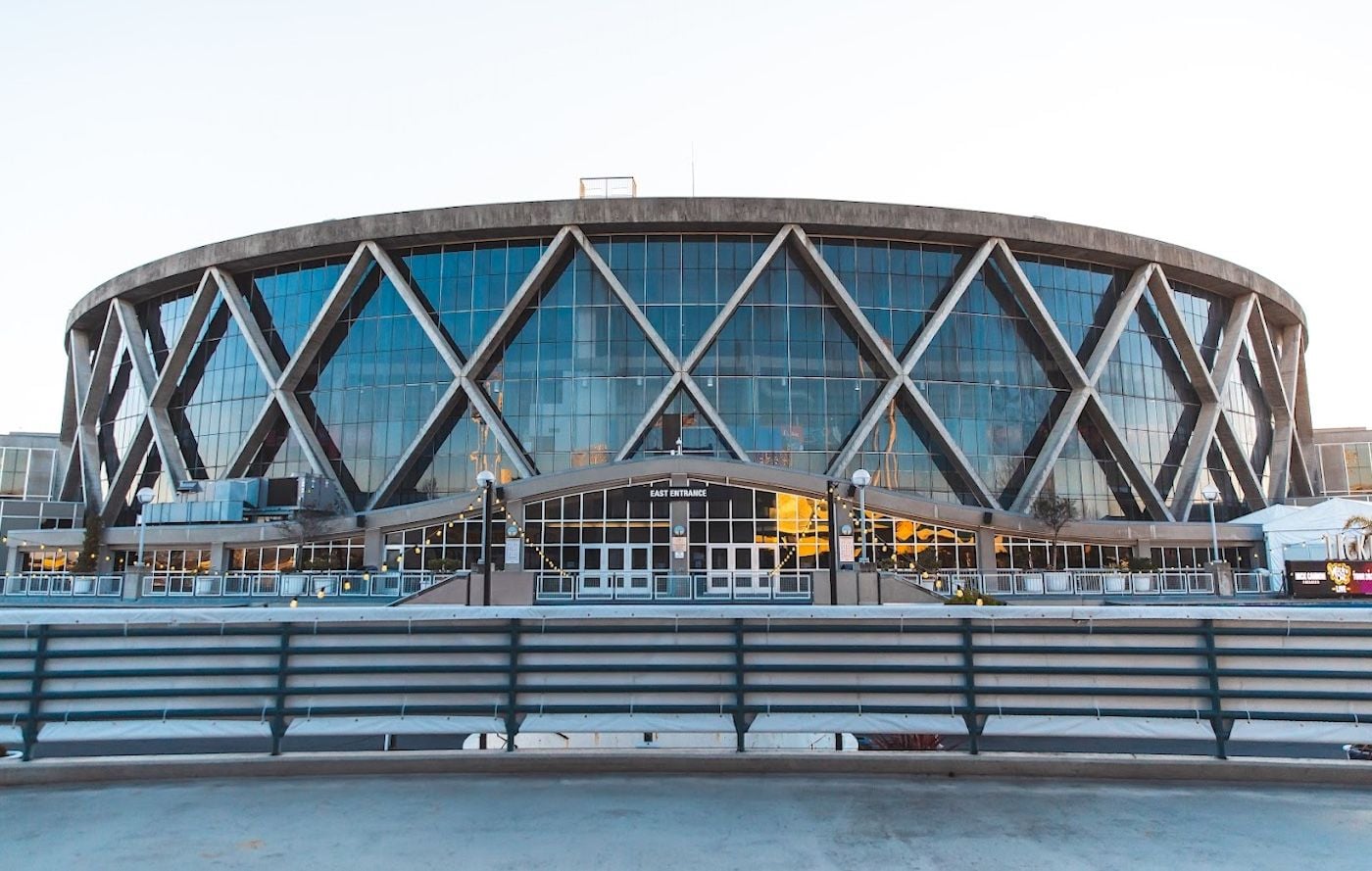 Group Founded By Music Mogul May Purchase Oakland Arena As Part of Larger Sale