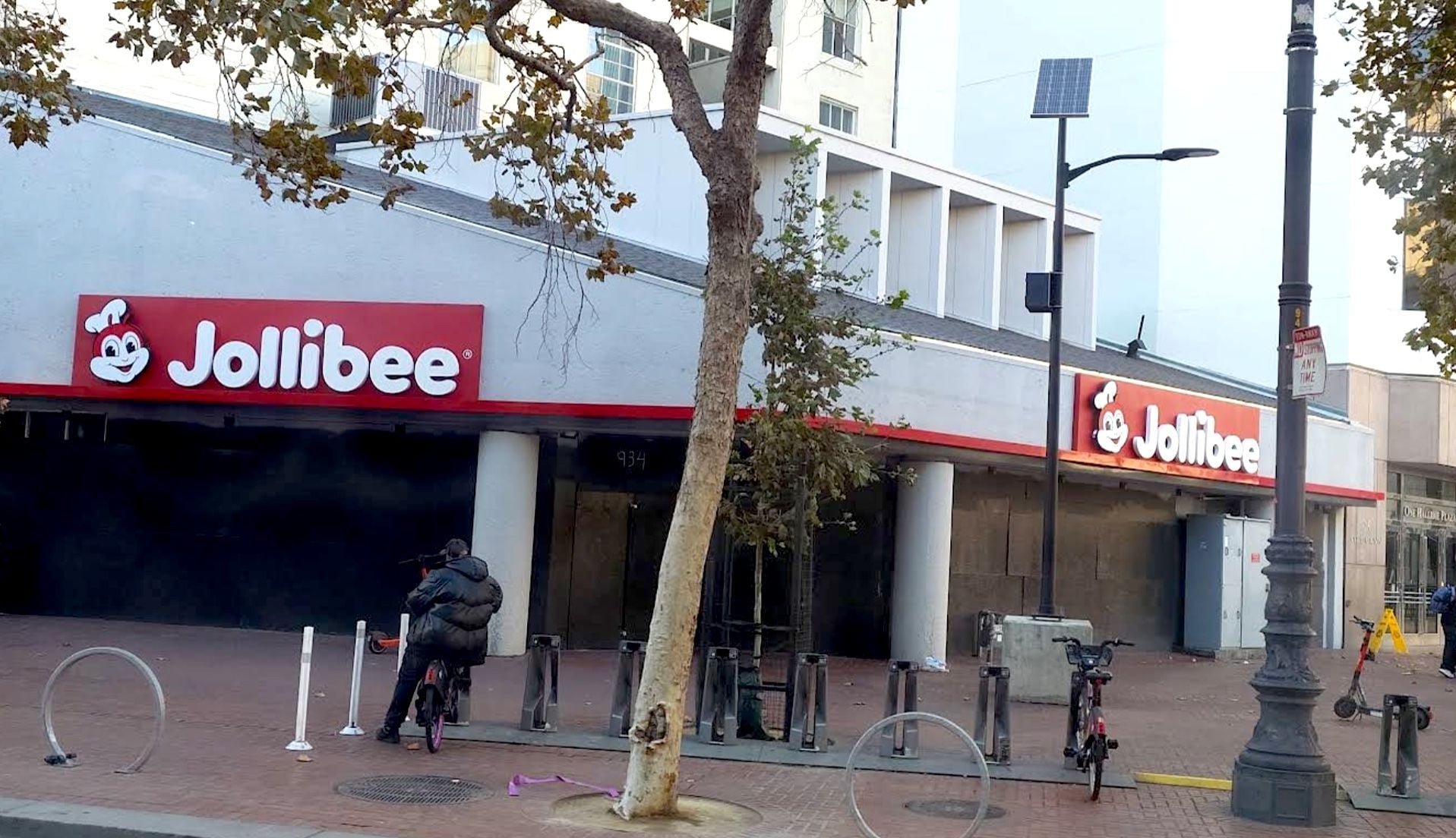 Jollibee Filipino Fast-Food Set to Open on SF’s Market Street July 31 After Years of Delays