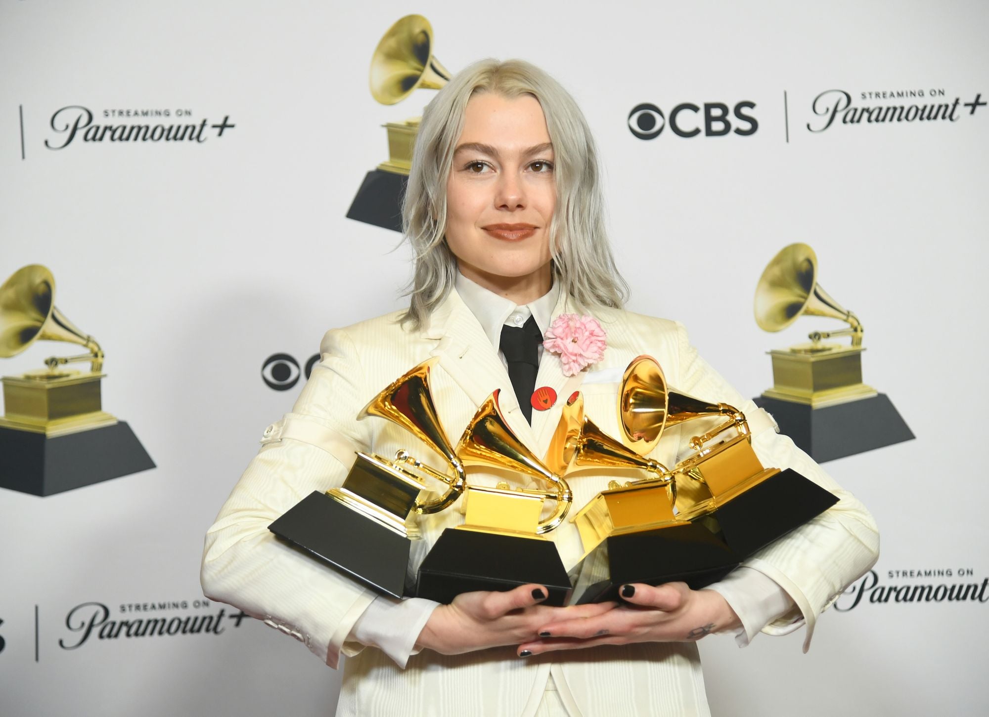 Saturday Links: Cal Acad to Host Phoebe Bridgers Planetarium Listening Sessions