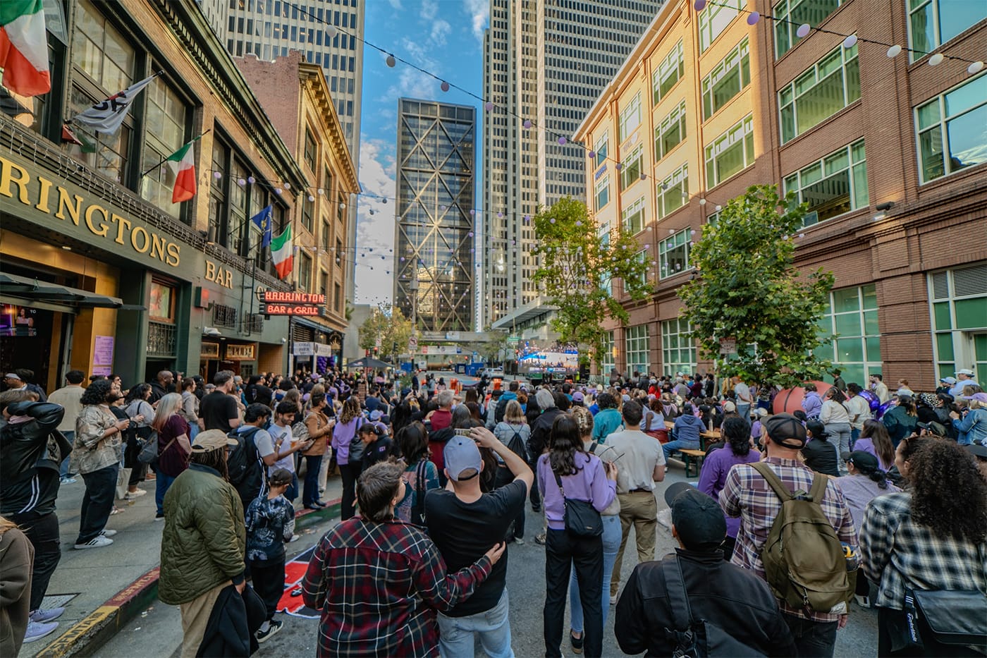 Fleet Week Yacht Rock Party on Front Street to Feature Free Oysters